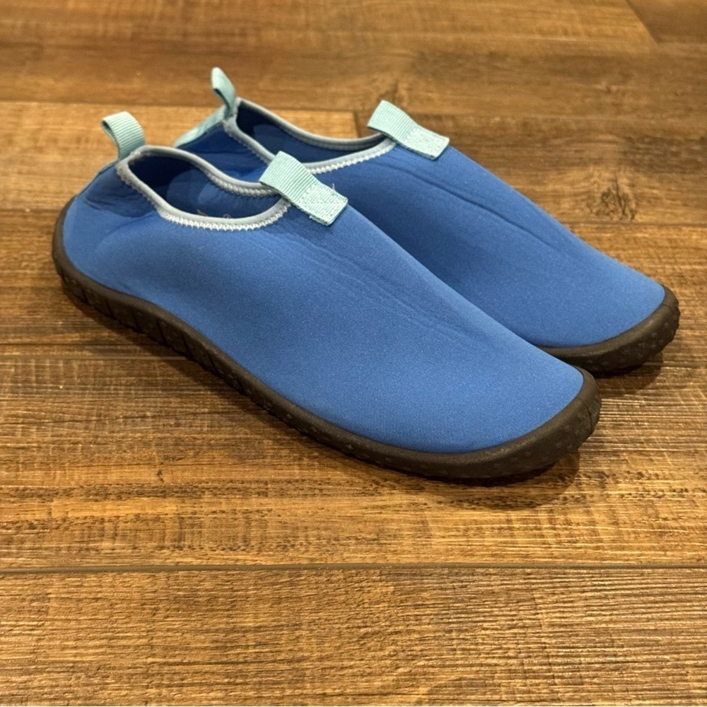 Cat and Jack Boys Water Shoes Swim Quick Dry Light Weight Blue Size 5